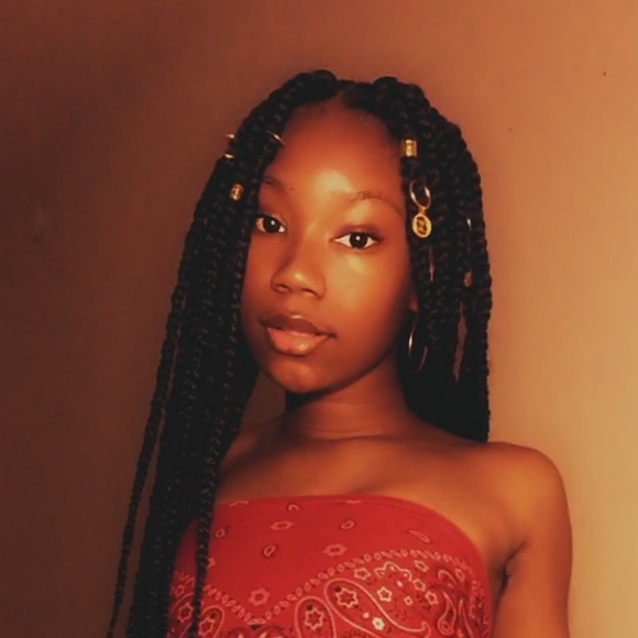 Meet your Posher, Olivia - Picture 1 of 1